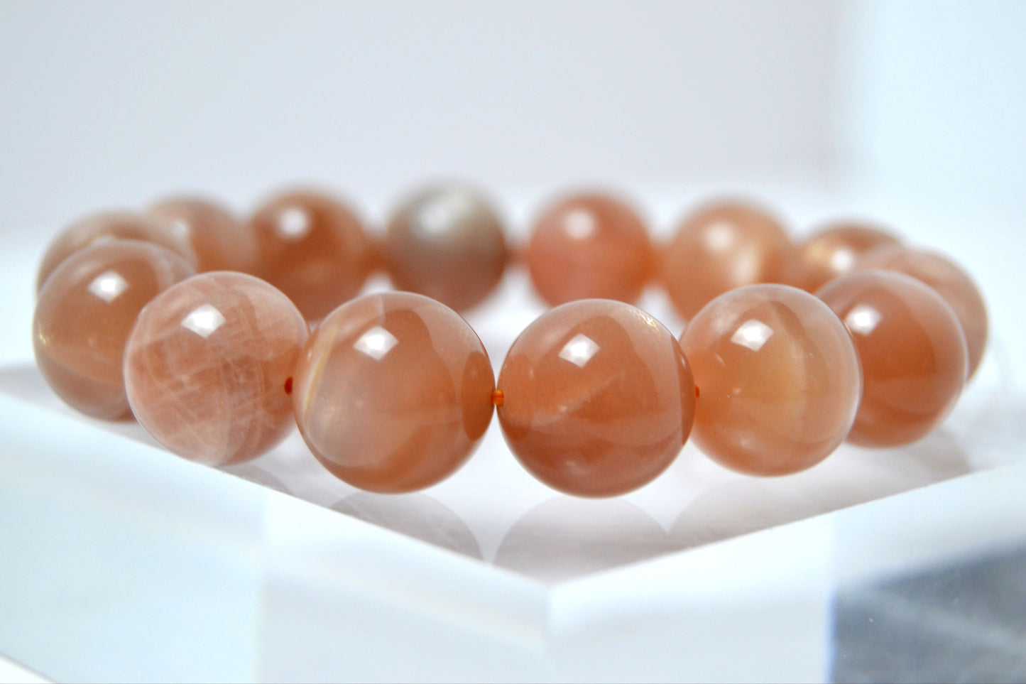 HQ Peach Moonstone